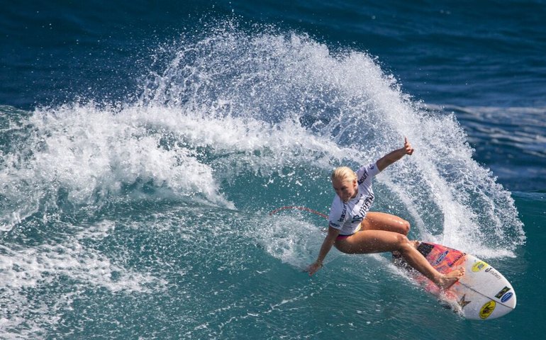 Tatiana Weston-Webb supera compatriota Luana Silva e vai às quartas em Bells Beach