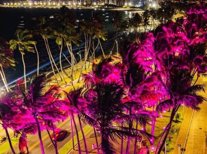 Cartões postais e viadutos de Maceió são iluminados em campanha contra o câncer de mama