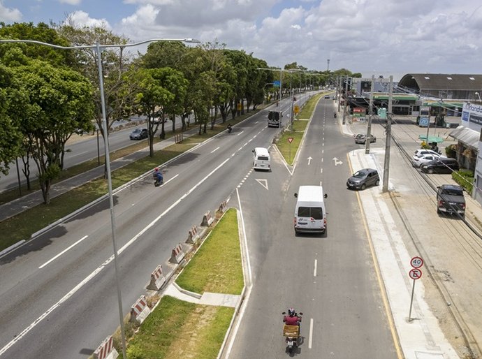 Novo trecho da ampliação da Durval de Goes Monteiro é liberado para o trânsito