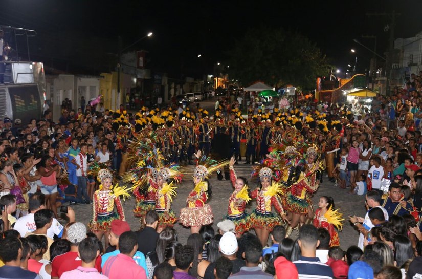 Campo Alegre: escolas municipais dão show no desfile pelos 57 anos da cidade