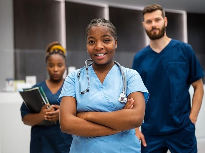 Candidatos a residência médica e em saúde já podem se inscrever para o Enare 2026/2027