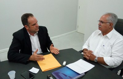 Rogério Teófilo confirma doação de área para nova Gerência Regional do Trabalho em Arapiraca