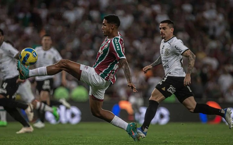 Corinthians busca empate com Fluminense no fim pela semifinal da Copa do Brasil