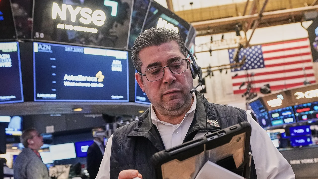 Wall Street perde terreno em sua maioria devido à pressão da alta dos preços do petróleo.