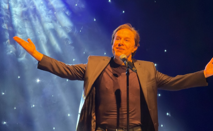 Tom Cavalcante chega a Maceió em agosto com “Tom ta on”