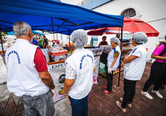 Vigilância Sanitária orienta sobre consumo adequado de alimentos e bebidas no Carnaval