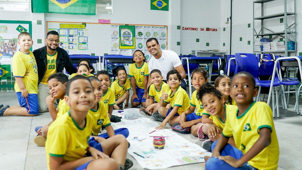 Projeto inspirado na Copa do Mundo promove inclusão e criatividade em escola municipal