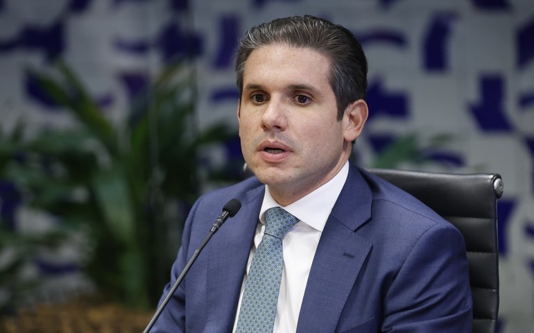 Hugo Motta promete prioridade a medidas para proteger exportadores e defende diplomacia