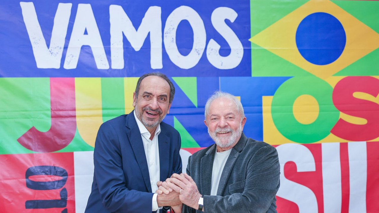 Lula anuncia acordo entre PSD e PT para as eleições em Minas