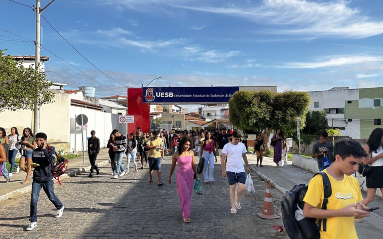 Pedidos de isenção do Vestibular Uesb encerram nesta quinta (11)