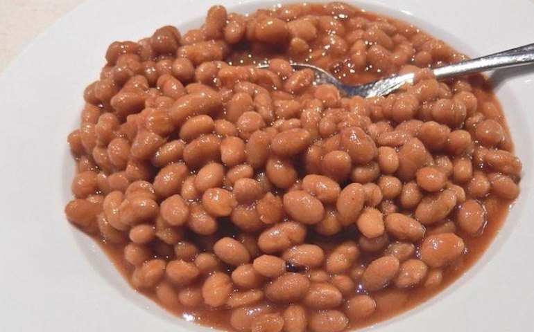 Cantora de Sweet Dreams elogia cover de pedreiros brasileiros