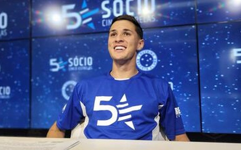 Mateus Vital é apresentado no Cruzeiro e fala em fazer sua ‘melhor temporada’