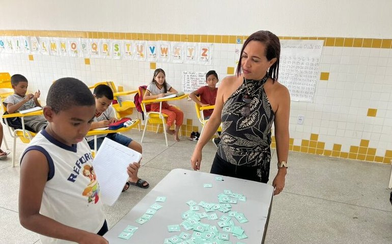 Prefeitura de Penedo realiza aluas de reforço durante férias escolar
