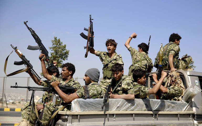 Houthis do Iêmen anunciam 1º ataque à usina de energia de Israel