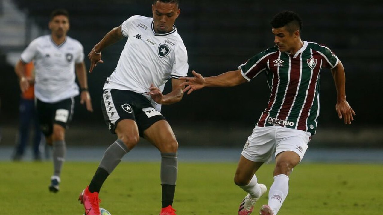 Botafogo perde pênalti e Fluminense vence 1º amistoso do Troféu Gerson e Didi