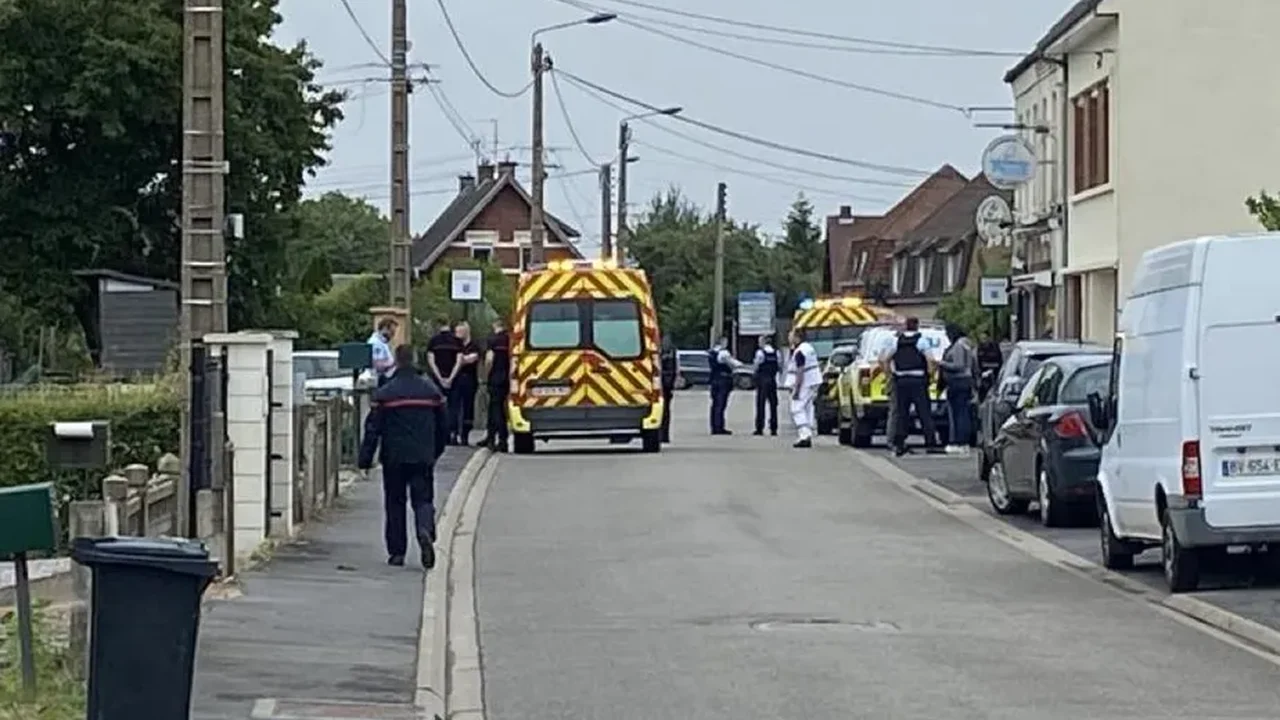 Homem com sabre japonês é morto por policiais no norte da França