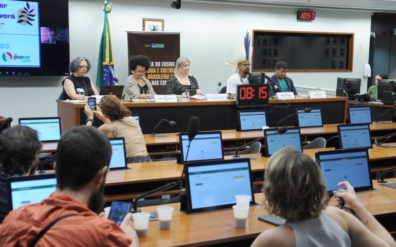 Câmara analisa projeto que aumenta custos do setor elétrico em R$ 28 bilhões