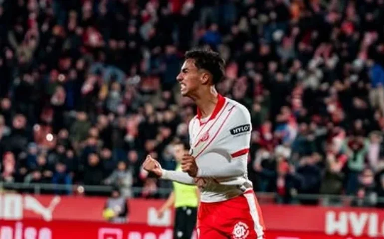 Vitor Reis, convocado por Ancelotti, torna-se o zagueiro mais caro já ...