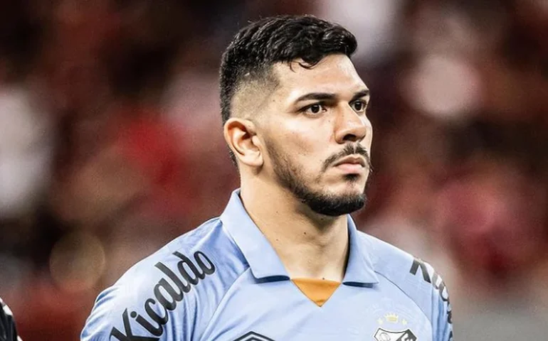 João Paulo desabafa após retorno ao Santos e grave lesão: 'Volto mais forte e mais grato'