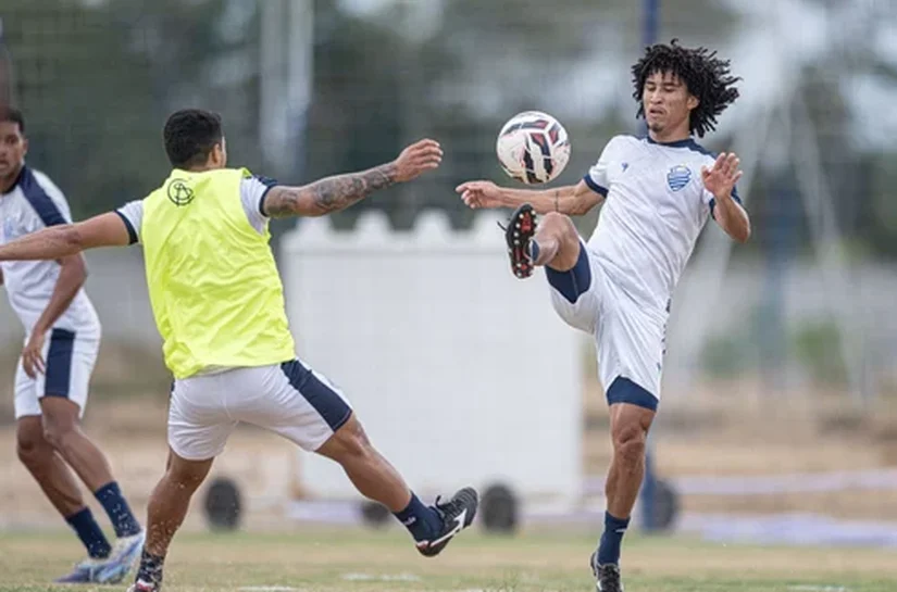 CSA inicia pré-temporada com bola no CT Gustavo Paiva
