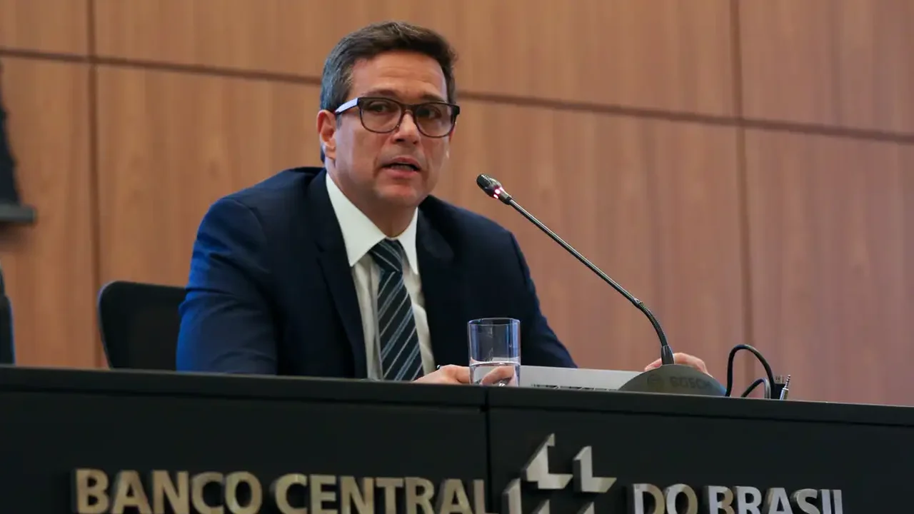 Para Campos Neto, 'ficou muito confuso' para investidor estrangeiro entender arcabouço fiscal