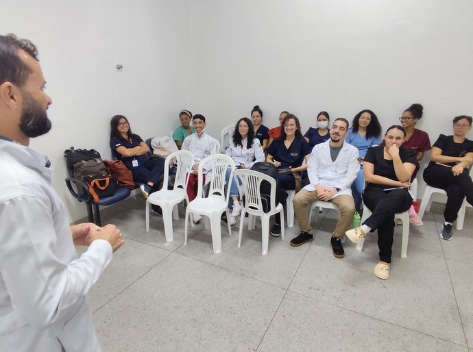 Hospital de Emergência do Agreste capacita residentes sobre doação de órgãos para transplantes