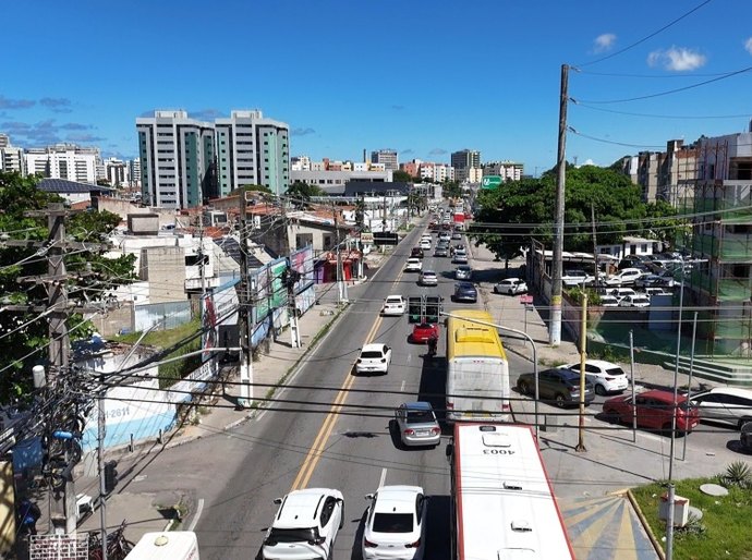 Avenida Gustavo Paiva ganha faixa reversível durante horários de pico da tarde e da noite
