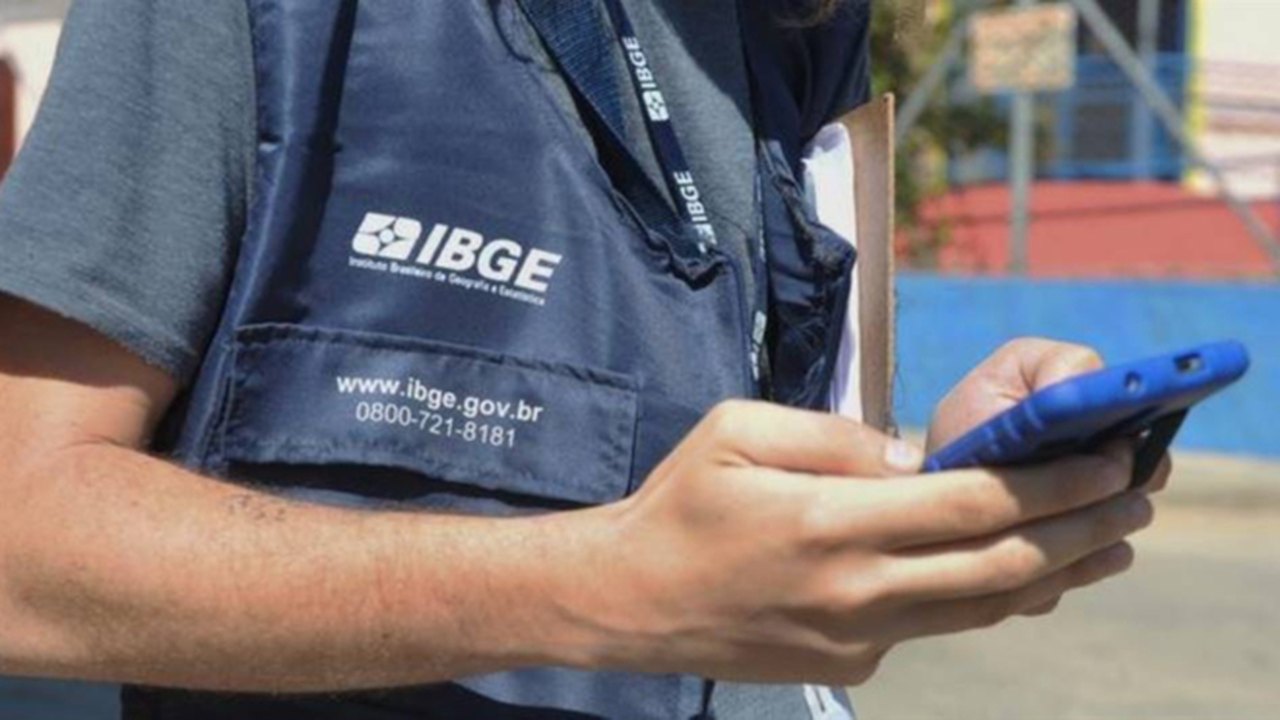 Vendas no varejo operam 6,5% abaixo do pico visto em outubro de 2020, diz IBGE
