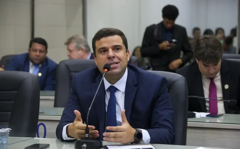 Concurso da Câmara: vereador denunciou colegas, voltou atrás e tentou justificar o erro injustificável