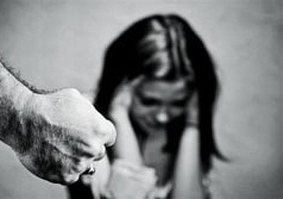 Adolescente perde dente após levar soco do sogro na Cidade Universitária