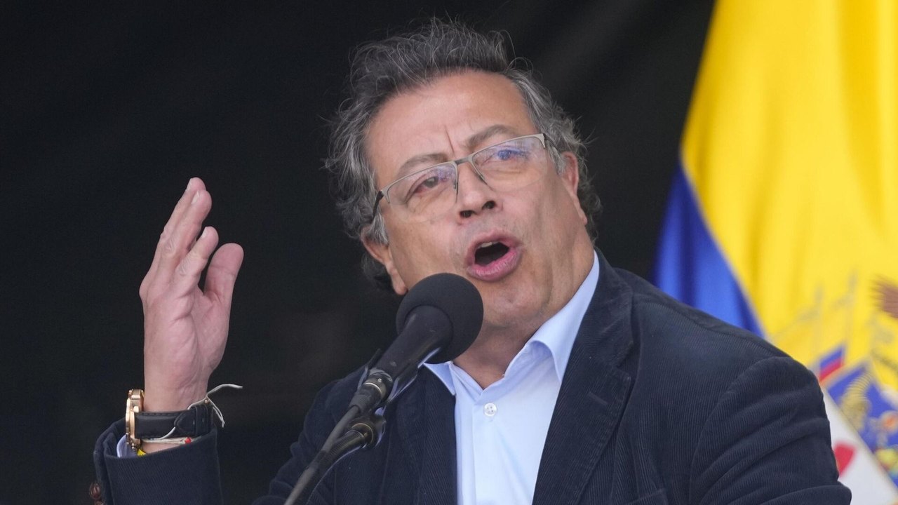 Colômbia impõe tarifas de 50% aos EUA, informa presidente Gustavo Petro