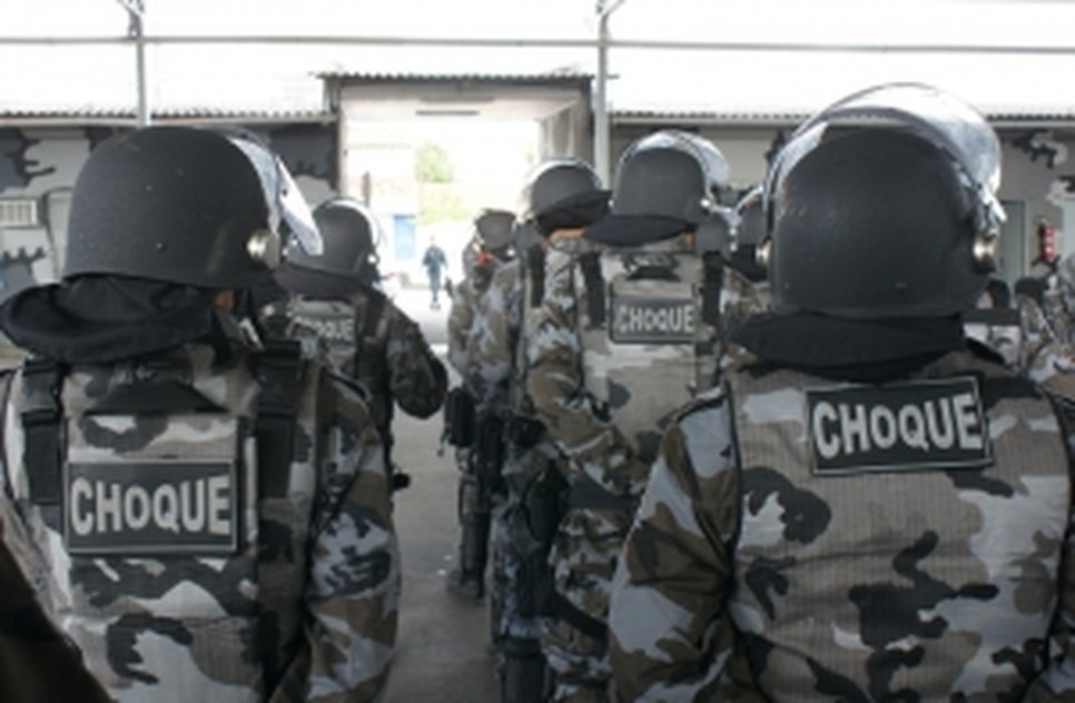 POLICIAIS DO CHOQUE