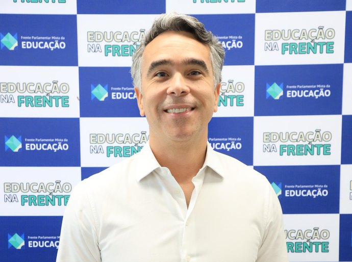 Em Brasília, Rafael Brito reúne bancada da educação para planejamento de 2024