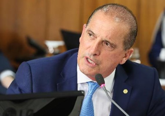 Onyx pega covid de novo; ministro é contra demissão de antivacinas