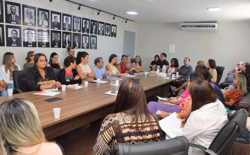 Técnicos da Rede Cegonha discutem fluxo de atendimento para a assistência obstétrica em Alagoas