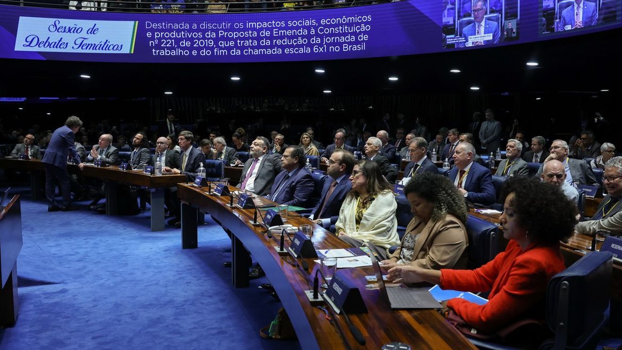 Empresários atacam PEC 6x1 no Senado; sindicatos e governo defendem