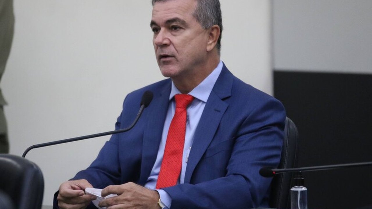 Ronaldo Medeiros critica aumento de 20% nas contas de energia