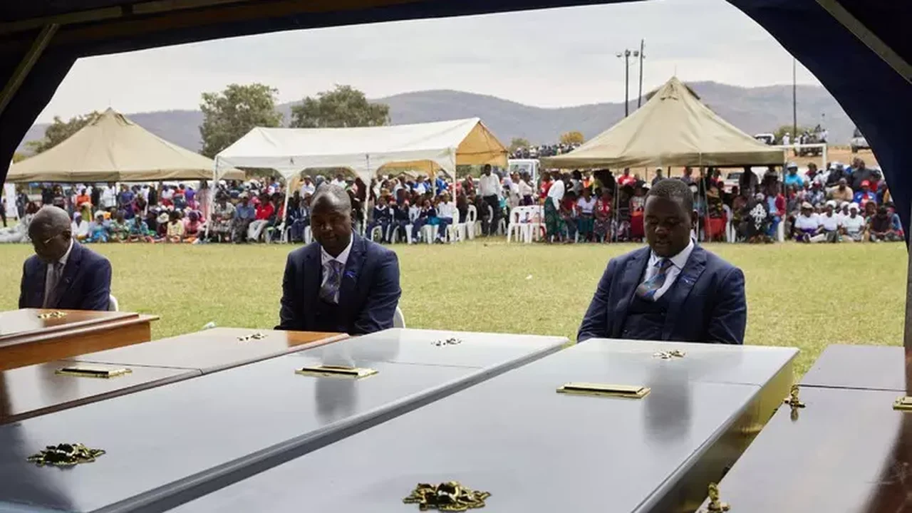 Papa envia condolências por naufrágio com quase 100 mortos no Zimbábue