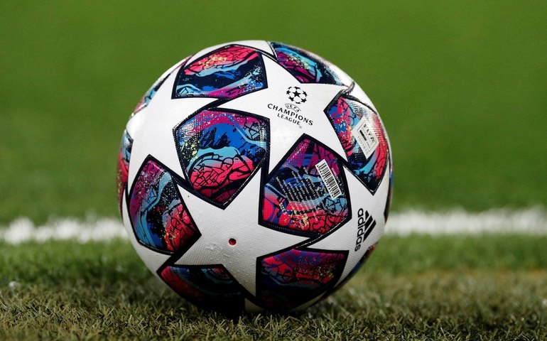 Técnico adversário do Bayer na Liga Europa brinca com ‘ressaca’ após título alemão: ‘espero que estejam bebendo’