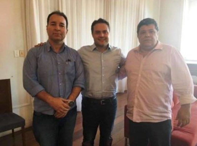 Prefeito Piancó viabiliza apoio para garantir festa política de Igaci