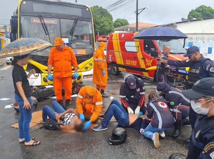 Guarda Municipal presta apoio a vítimas de acidente de trânsito na Gruta