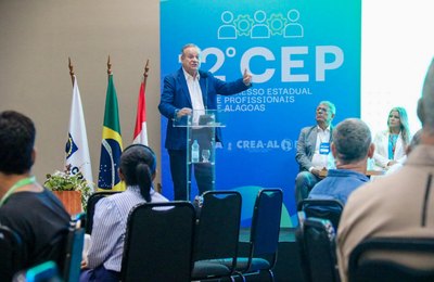Ronaldo Lessa participa de congresso e defende valorização da engenharia e inovação tecnológica