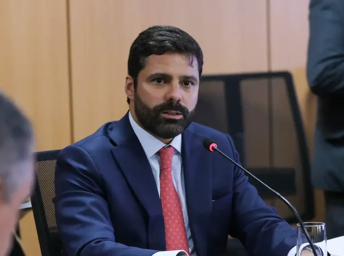 Secretário executivo é nomeado ministro interino da Justiça