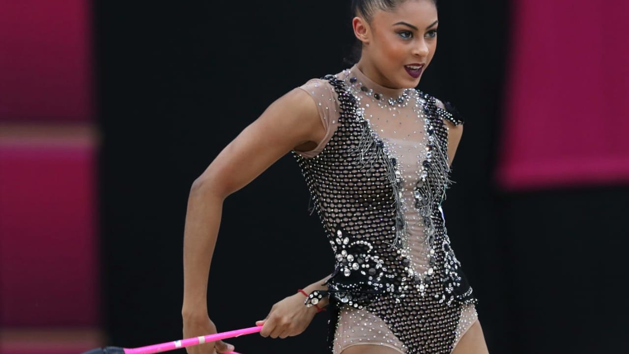 Bárbara Domingos fica em 11.º, resultado histórico, no Mundial de Ginástica Rítmica