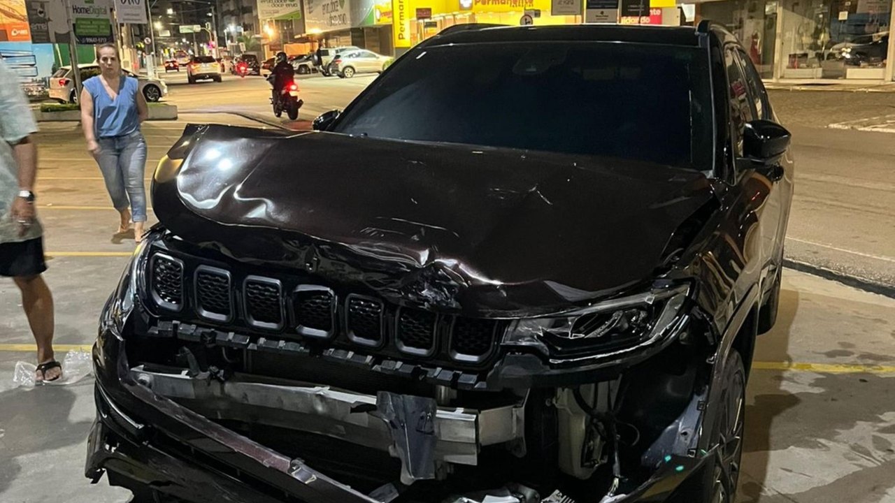 Ronda atende ocorrência de acidente de trânsito na Ponta Verde