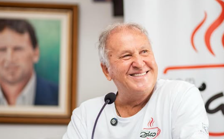 Zico cita falhas que determinaram queda do Fla no Mundial de Clubes: 'Erro em sair pelo meio'