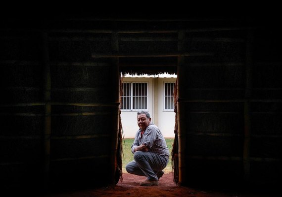 Kaiowá que aprendeu a ler com quase 40 anos fará intercâmbio na França