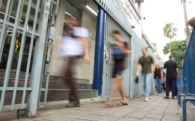 Saiba quais são as três questões anuladas no Enem 2025