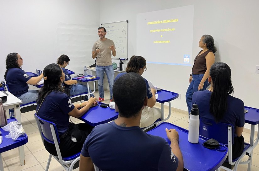 Uncisal capacita servidores para atendimento a pessoas com deficiência visual