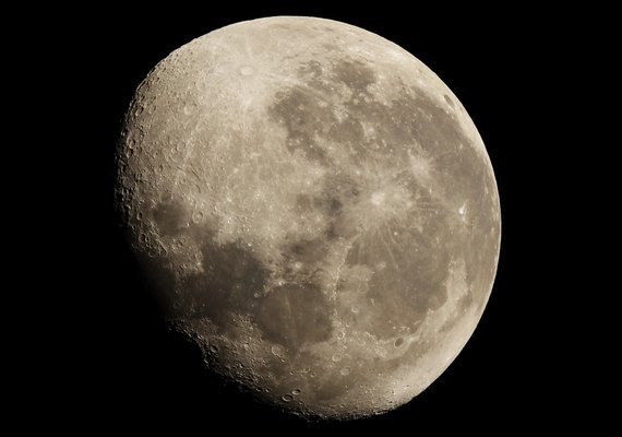 Eclipse lunar total mais longo do ano ocorre neste fim de semana; saiba como ver